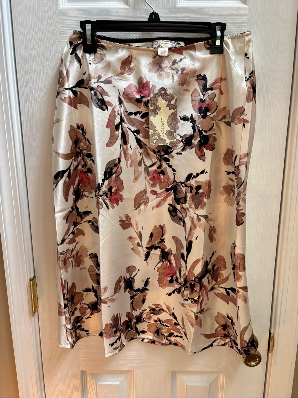 Band of Gypsies Floral Satin Like Skirt, Size L, NWT